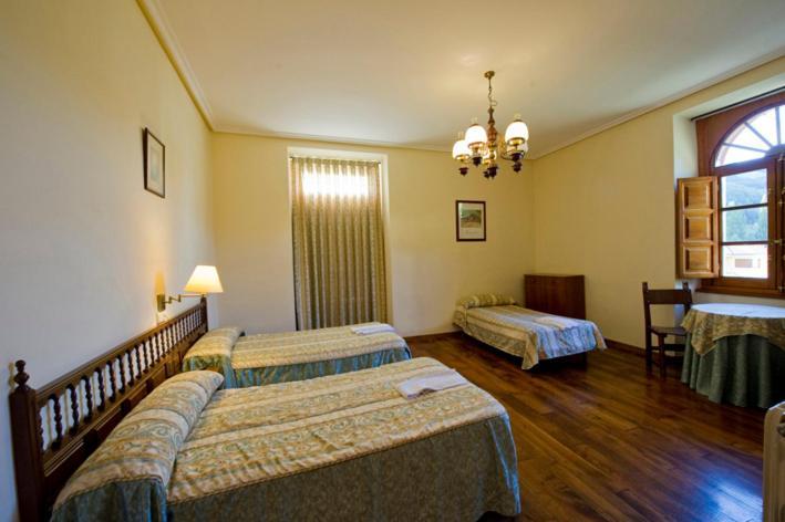 Hotel Restaurante La Casilla Cangas De Narcea Pokój zdjęcie