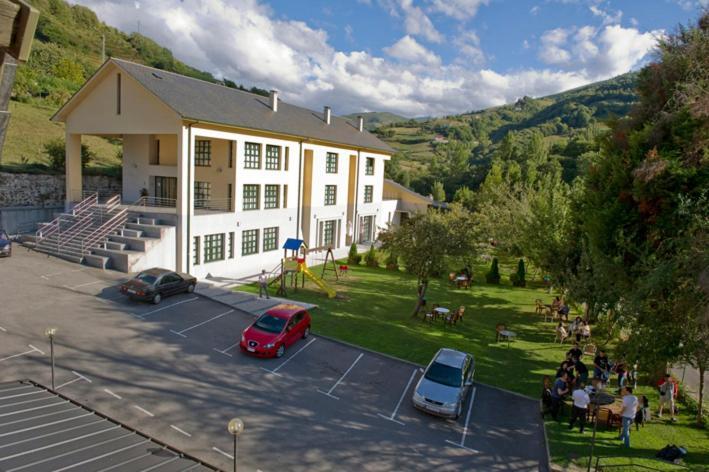 Hotel Restaurante La Casilla Cangas De Narcea Zewnętrze zdjęcie