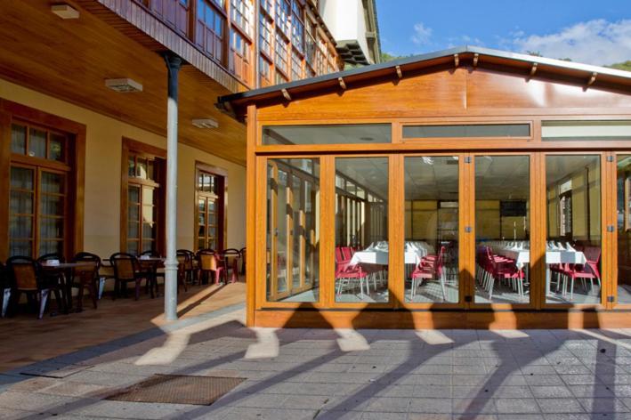 Hotel Restaurante La Casilla Cangas De Narcea Zewnętrze zdjęcie